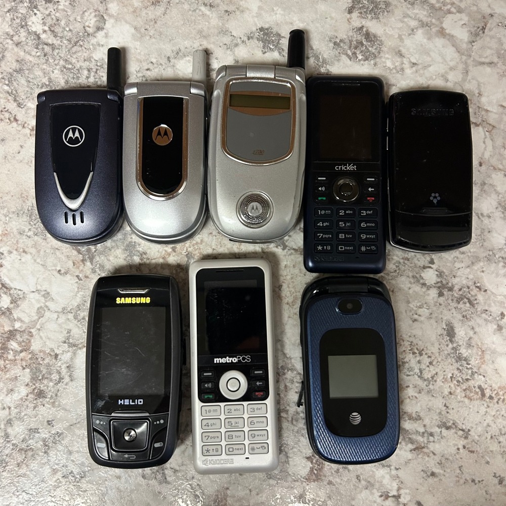 Mixed Cell Phone Lot of 9 Vintage Motorola Samsung Flip PARTS REPAIR UNTESTED